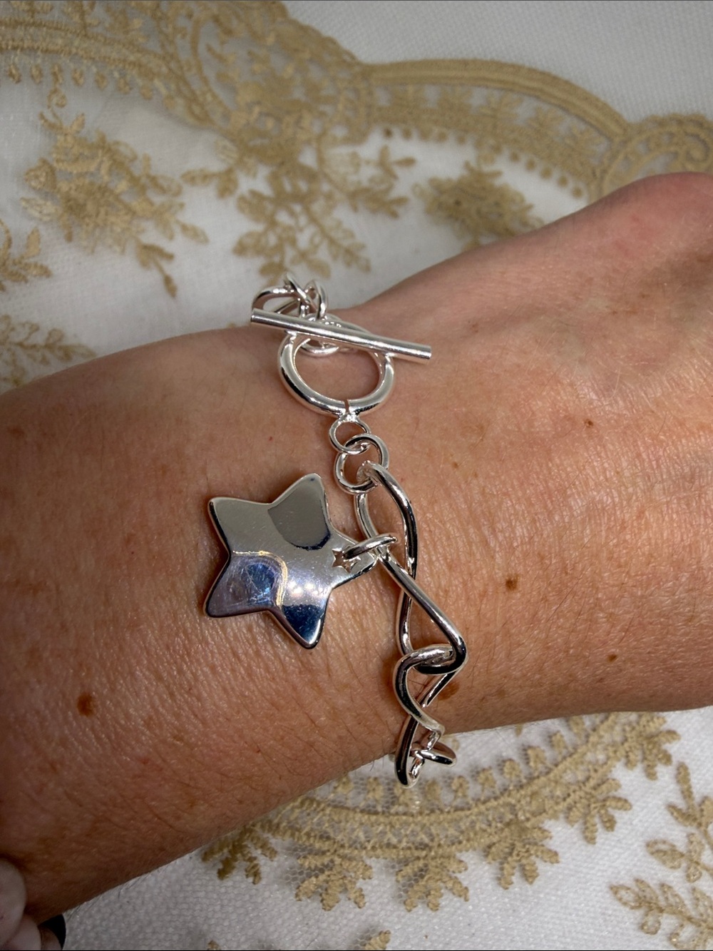 925 Sterling Silver Twisted Figure 8 Bracelet Oversized Star Celestial Toggle